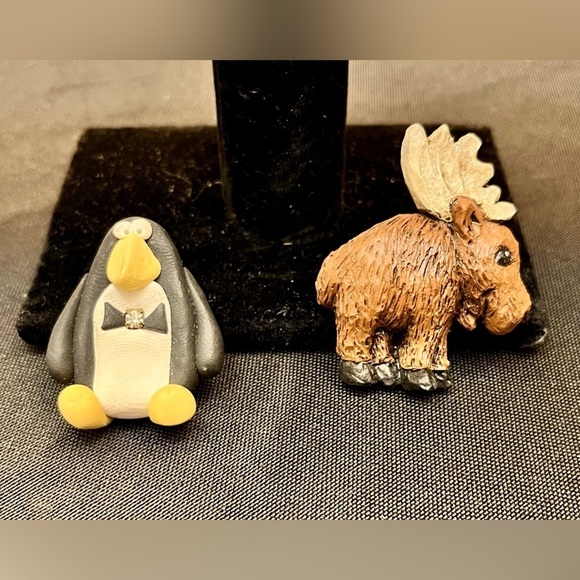 Polymer clay handmade Brooches 1 Penguin and 1 Moose cold winter animals Pins - Picture 1 of 9